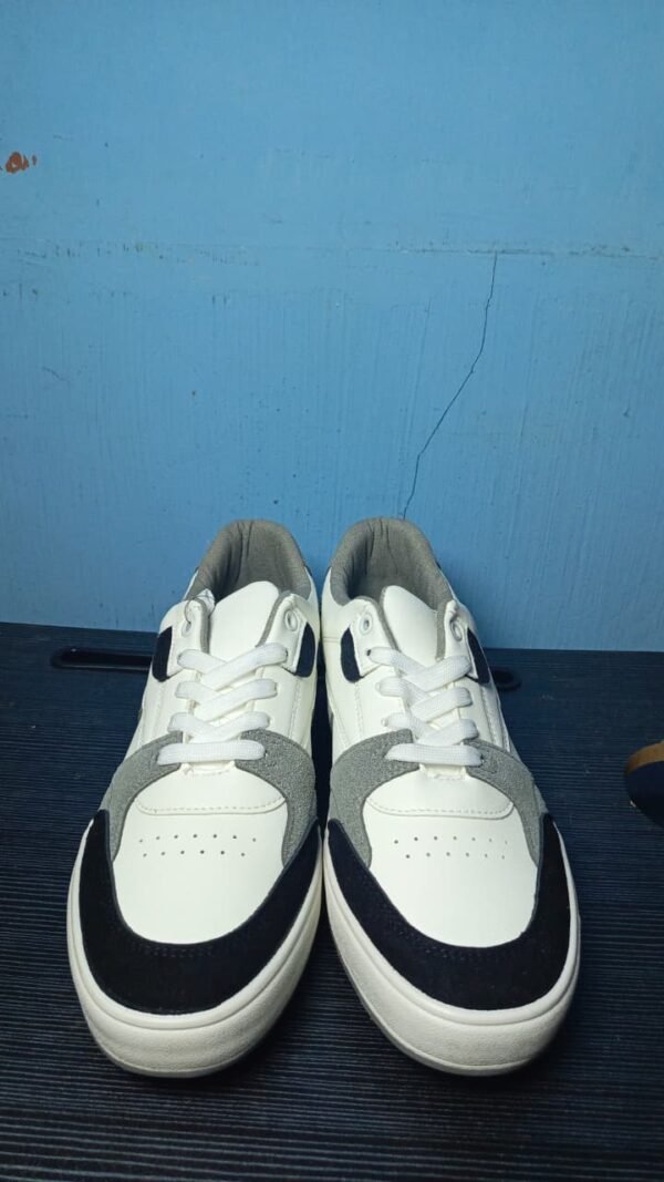 Airwalk - Image 3