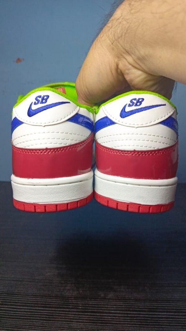 NIke - Image 4